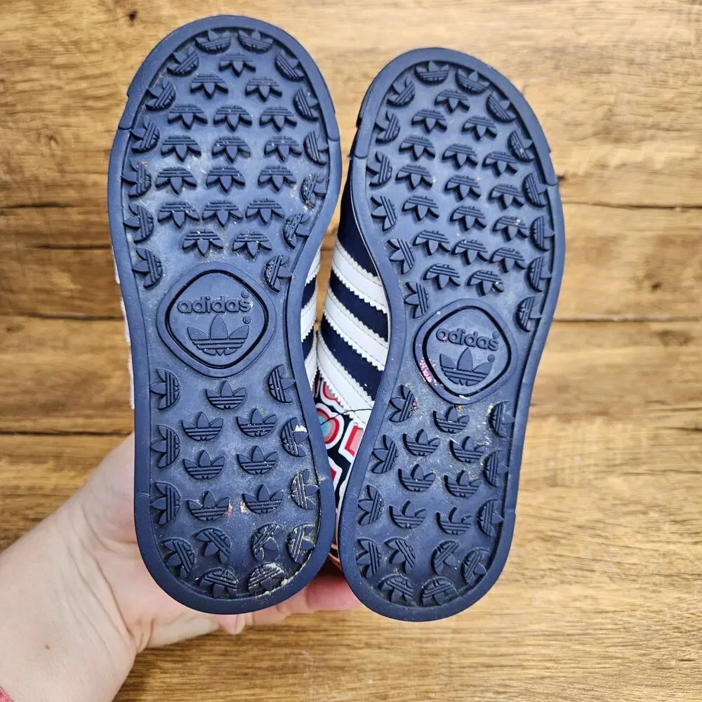 Adidas original Samoa Navy Red Pattern Lace up sneaker size 11 kids